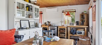 Nice home in Dronningmølle with WiFi