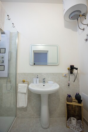 Bathroom - SALUTAMU (Misiliscemi)