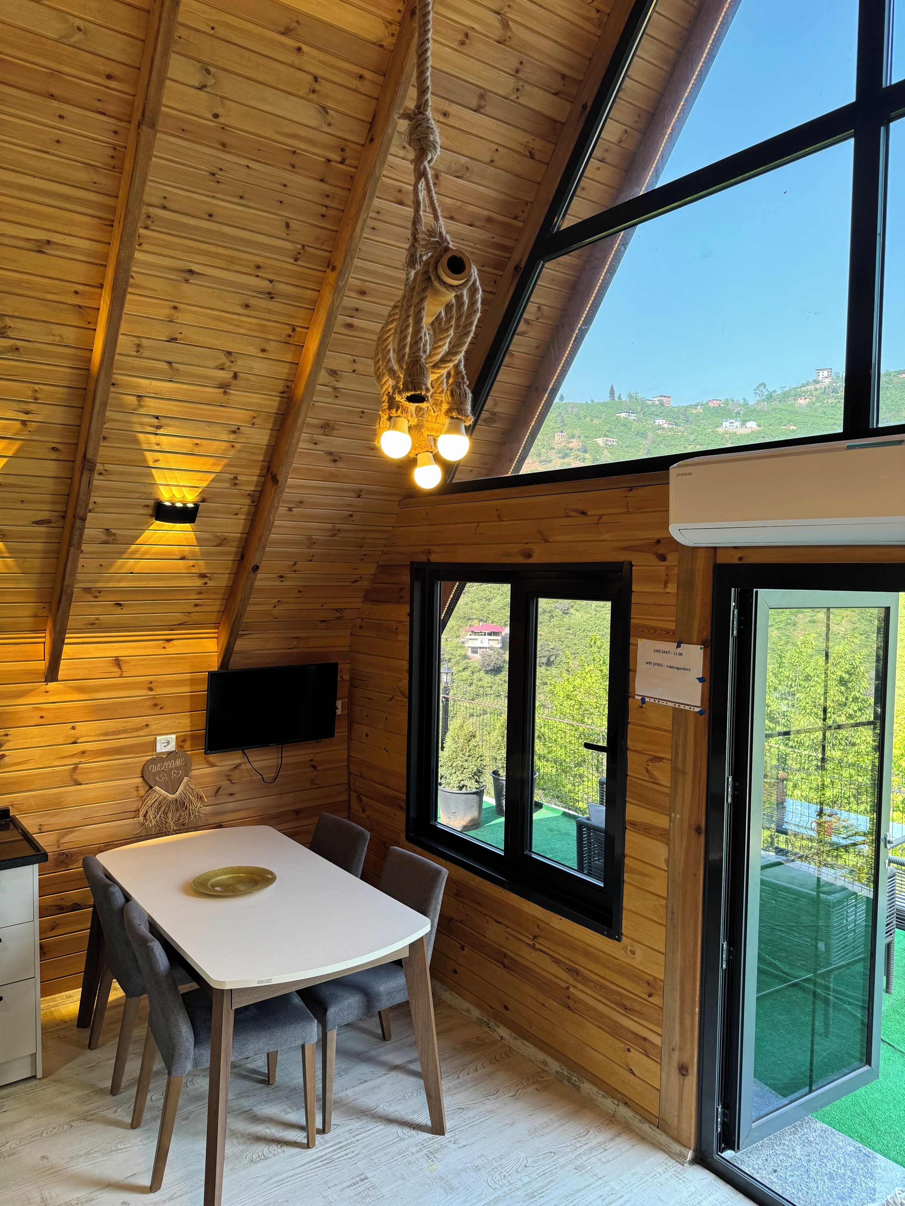 Essbereich im Zimmer