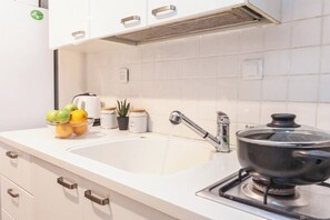 Appartement Ville | Cuisine privée | Grand réfrigérateur, micro-ondes, plaque de cuisson, machine à expresso