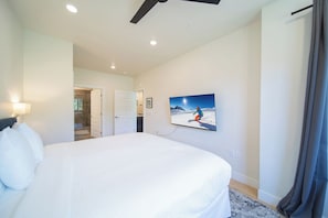 2 bedrooms, individually decorated, individually furnished