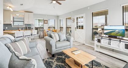 Pet Friendly Cottage located across the street from the beach!