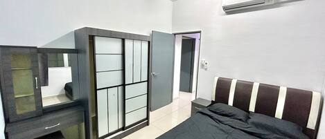 3 bedrooms, WiFi, bed sheets