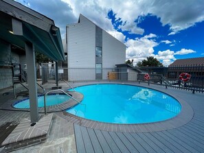 Pool - Krystal Villa East 303- Nice, Central to Town (Mammoth Lakes)