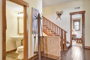 Interior - Lodges 1122- Beautiful Townhouse, Mountain Views (Mammoth Lakes)