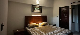 อพาร์ตเมนต์ - พักได้ 2 คน - ที่จอดรถ - Wi-Fi  