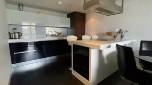 Apartment, Multiple Beds | Private kitchen - Inviting 2 Bedrooms Flat Victoria (London)