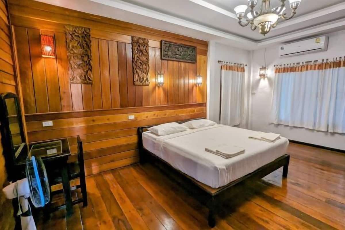 1 bedroom, in-room safe, free cribs/infant beds, free WiFi