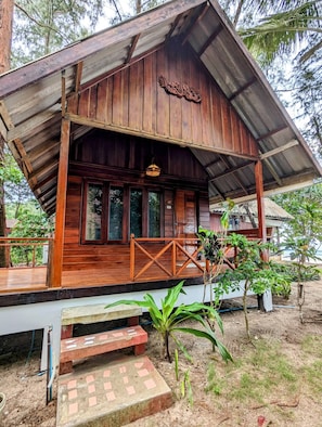 Exterior - Ziggy Stardust (Ranong)