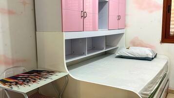 3 bedrooms, WiFi, bed sheets