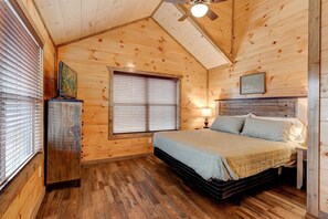 5 chambres, fer et planche à repasser, lit parapluie, Wi-Fi gratuit