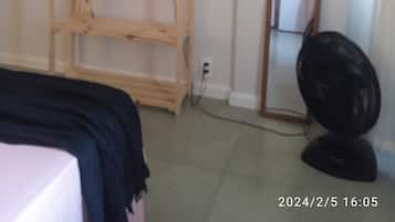 1 quarto, Wi-Fi de cortesia, roupa de cama