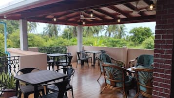 Desayuno buffet incluido todos los días