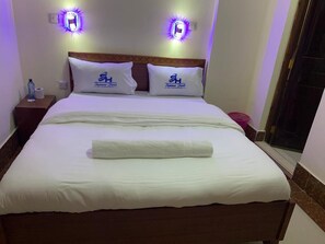 Deluxe Double Room | Free WiFi - Stanmar Hotel (Nairobi)