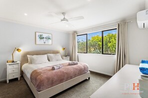 4 soverom, strykejern/-brett, reiseseng for barn og wi-fi