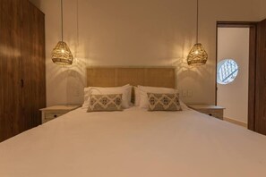 4 bedrooms, iron/ironing board, free WiFi, bed sheets - Casa Luxor by SOHO (Cartagena)