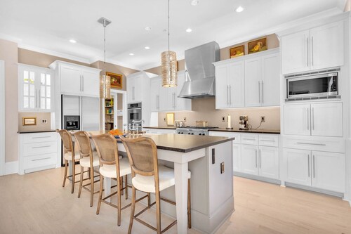 Gracious home in Selborne hamlet of Serenbe for monthly stays