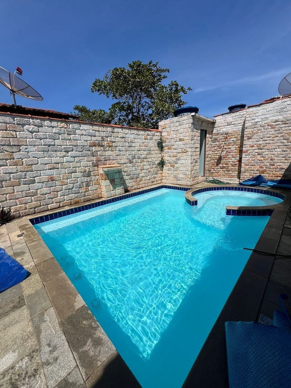 Piscina externa, piscina aquecida