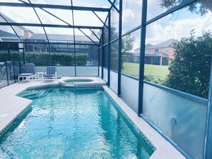 Piscine extérieure