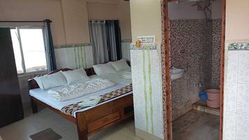 Deluxe Family Room | Bed sheets