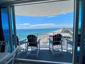 Interior - STUNNING OCEANFRONT 2BR/2BA WITH ALL OF THE LUXURY ACCOMMODATIONS. (Daytona Beach)