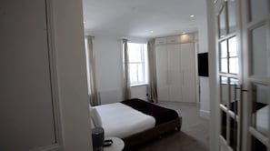 Apartment, Multiple Beds | 2 bedrooms, iron/ironing board, free WiFi, bed sheets - Beautiful 2-bed Flat in London (London)