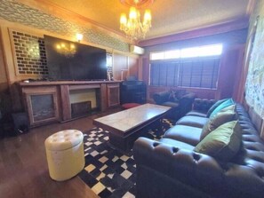 Téléviseur à DEL de 75 po avec télévision numérique, lecteur de DVD