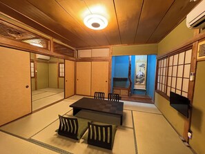 3 dormitoris, roba de llit hipoal·lergògena i cobrellits 