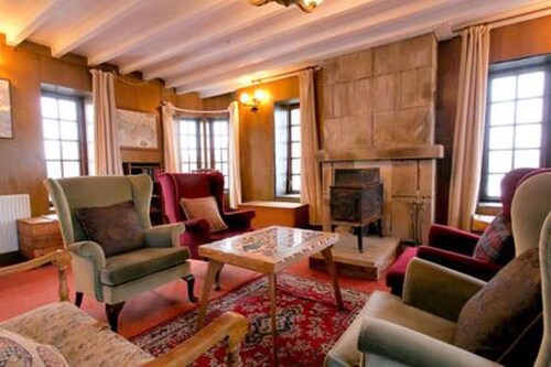 The Tower at Plane Castle-sleeps 4-pets Ok-parking