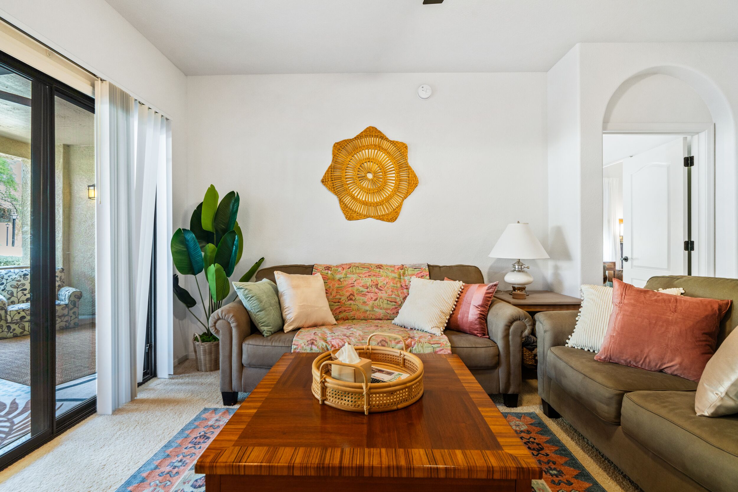 Sun River Retreat Relaxing Getaway Quiet & Convenient