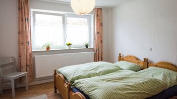 1 quarto, Wi-Fi de cortesia, roupa de cama