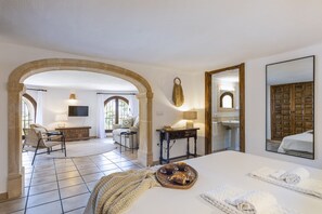 3 camere, ferro/asse da stiro, Wi-Fi gratuito, lenzuola