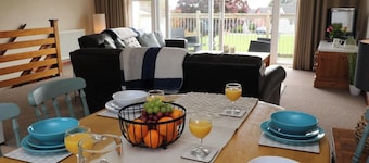 St Ann's Cottage Sleeping 4 - Situated on a Beautiful Holiday Village