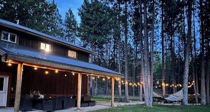Perfect Family Cabin Loft w/ Lake Access & Cove