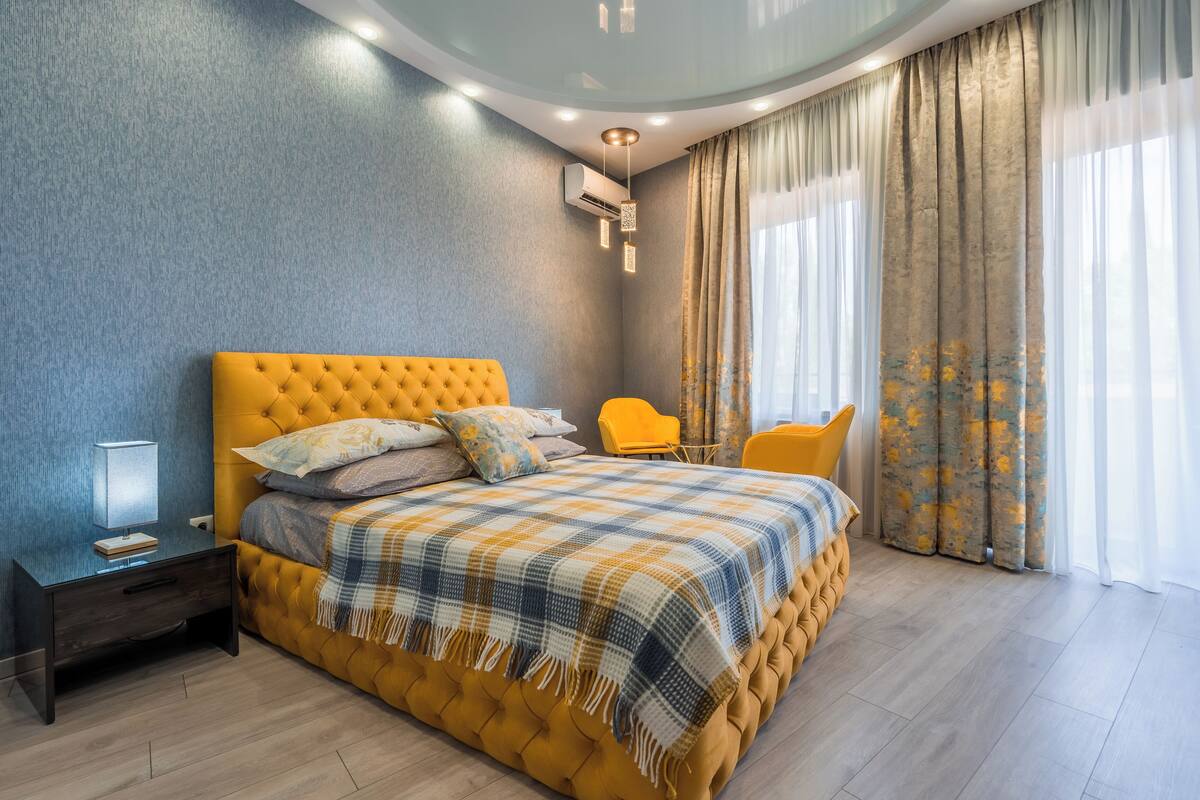 Room, City View