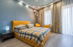 Blackout drapes, iron/ironing board, free WiFi, bed sheets - Constant Tbilisi (Tbilisi)