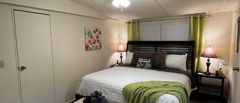 2 bedrooms, desk, iron/ironing board, free WiFi