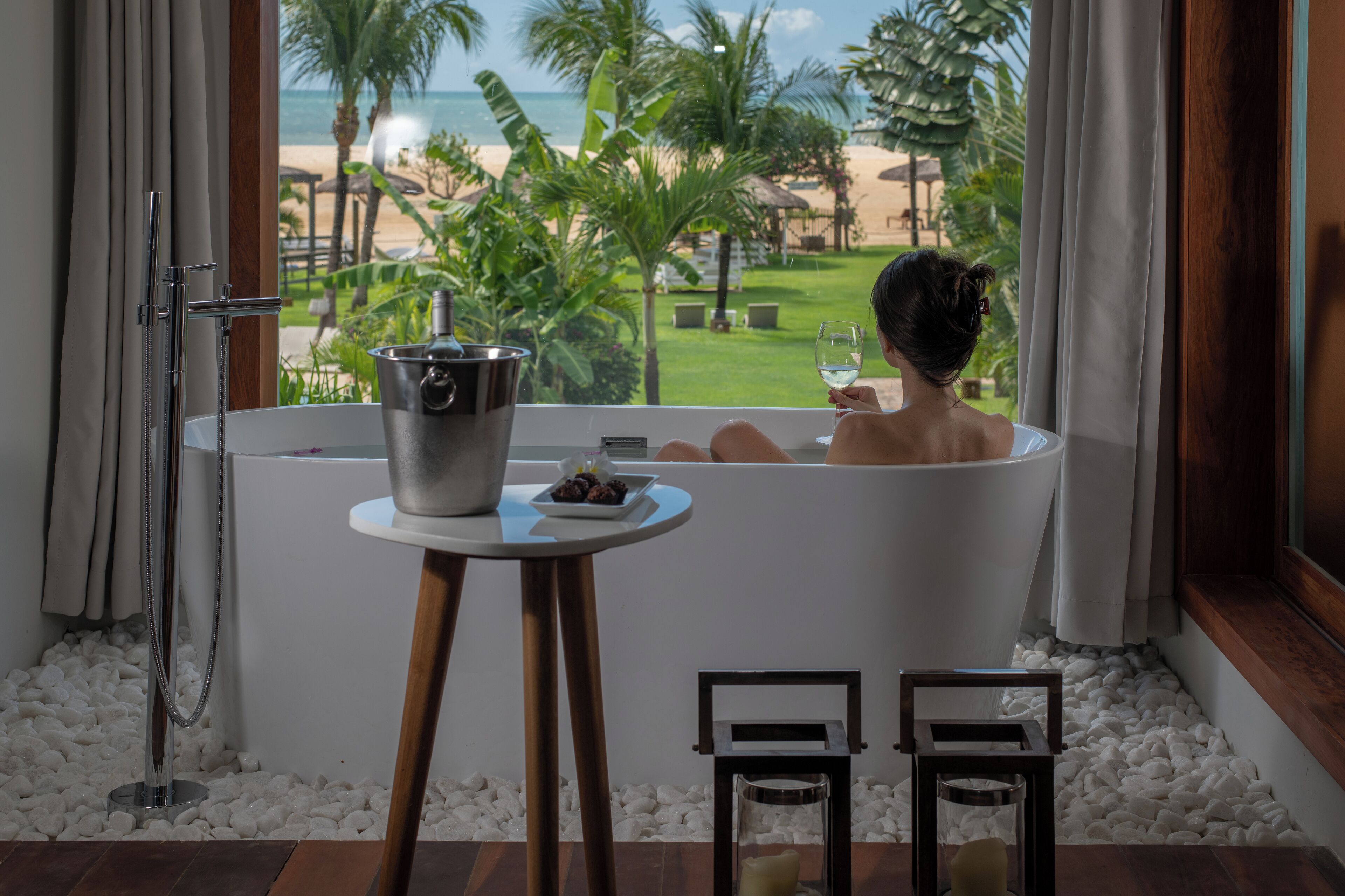 Superior Double Room | Bathroom | Free toiletries, hair dryer, towels, soap