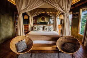 奢华客房 | 羽绒被、迷你吧、免费 WiFi、床单