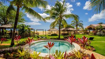 2 outdoor pools, free pool cabanas, pool umbrellas