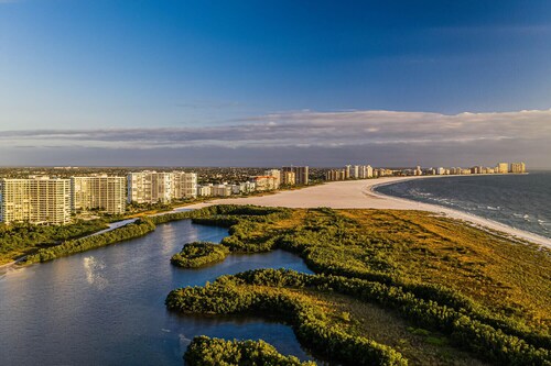 Marco Island Premium Corner Condominium