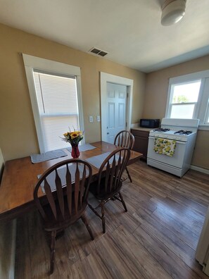 Dining - Cozy one bedroom close to downtown IA and IL with no cleaning fee! (Rock Island)