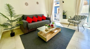 TV - San Francisco Home by Gloove (Alicante / Alacant)
