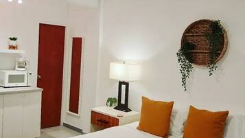 1 slaapkamer, een strijkplank/strijkijzer, wifi, beddengoed