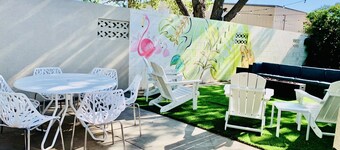 Retro Chic Bryce Canyon (KITCHENETTE/DOG FRIENDLY)