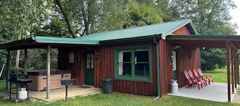 Starr Valley Cabin is a 2 Bedroom Cabin 1/2 mile to Old Mans Cave State Park