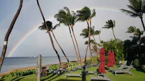 Top Floor Beachfront Condo with Ocean view
