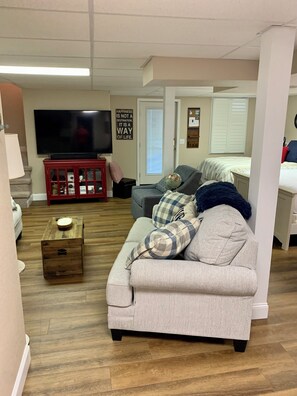 3 bedrooms, WiFi, bed sheets