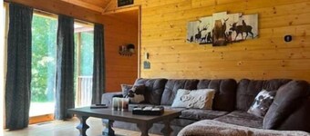 Cozy Cabin at Copperhill, Tn. 
Fire Pit, Hot Tub, Nature Trails.....WOW