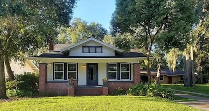 Charming Bungalow Steps Away From Medical Row